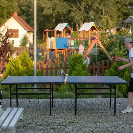 Forteca, Rustykalne Drewniane Nad Brzegiem Stawu, Lazienki Wspoldzielone * Uciechow